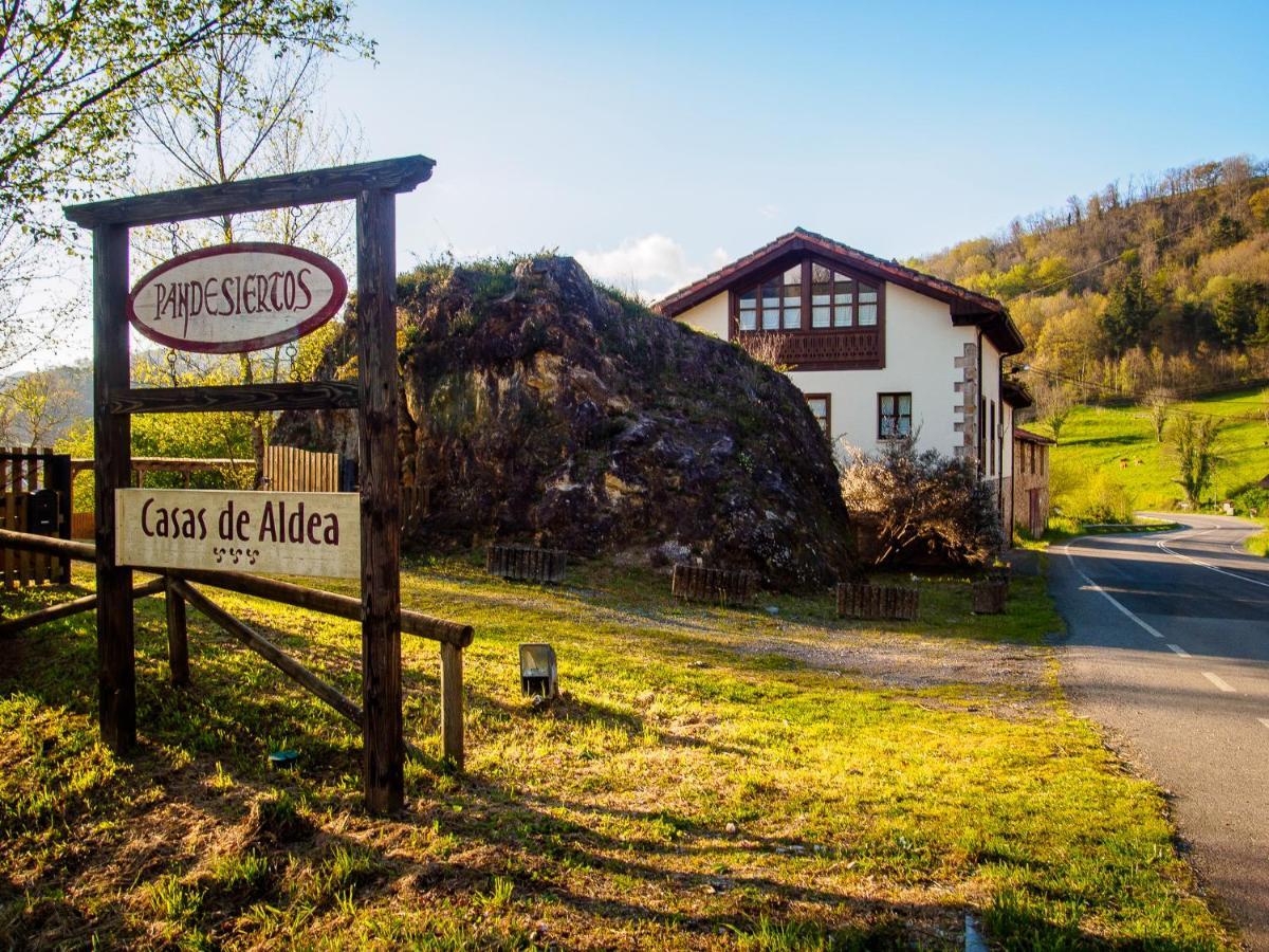 Casas Rurales Pandesiertos Onís Exterior foto